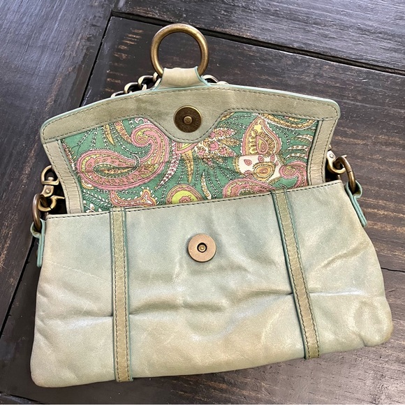 HOBO International Distressed Green Leather Clutch Wallet Handbag - Picture 3 of 9